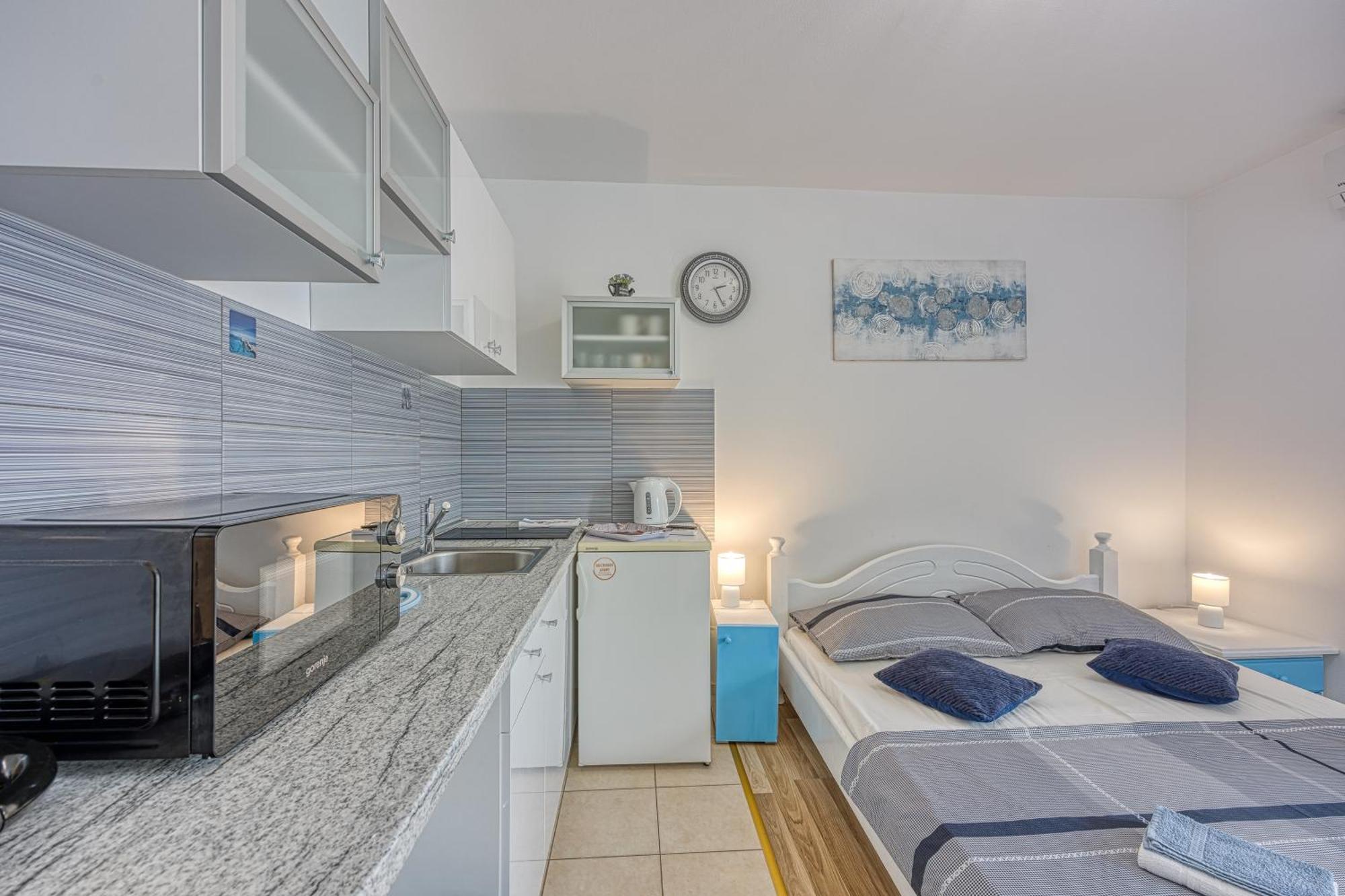 Studio Apartmani Ivanda Makarska Eksteriør billede