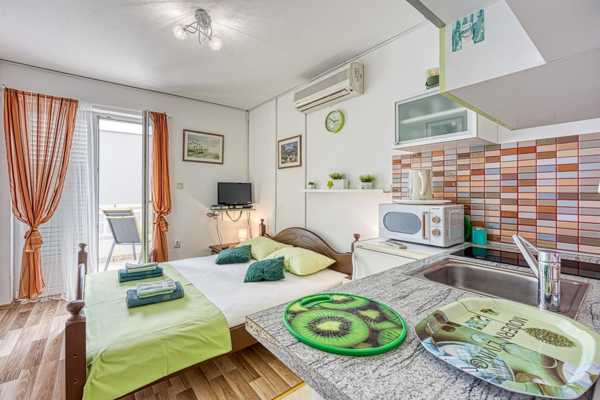 Studio Apartmani Ivanda Makarska Eksteriør billede