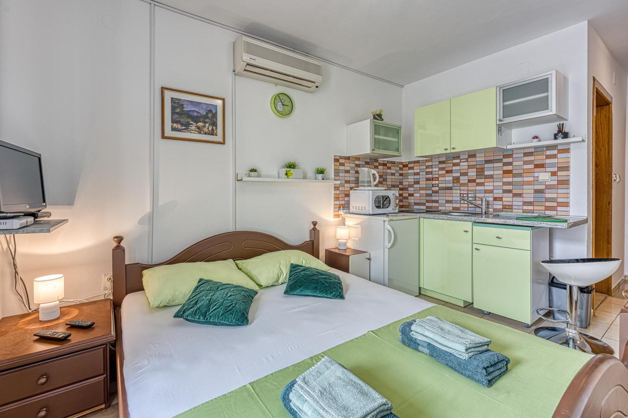 Studio Apartmani Ivanda Makarska Eksteriør billede