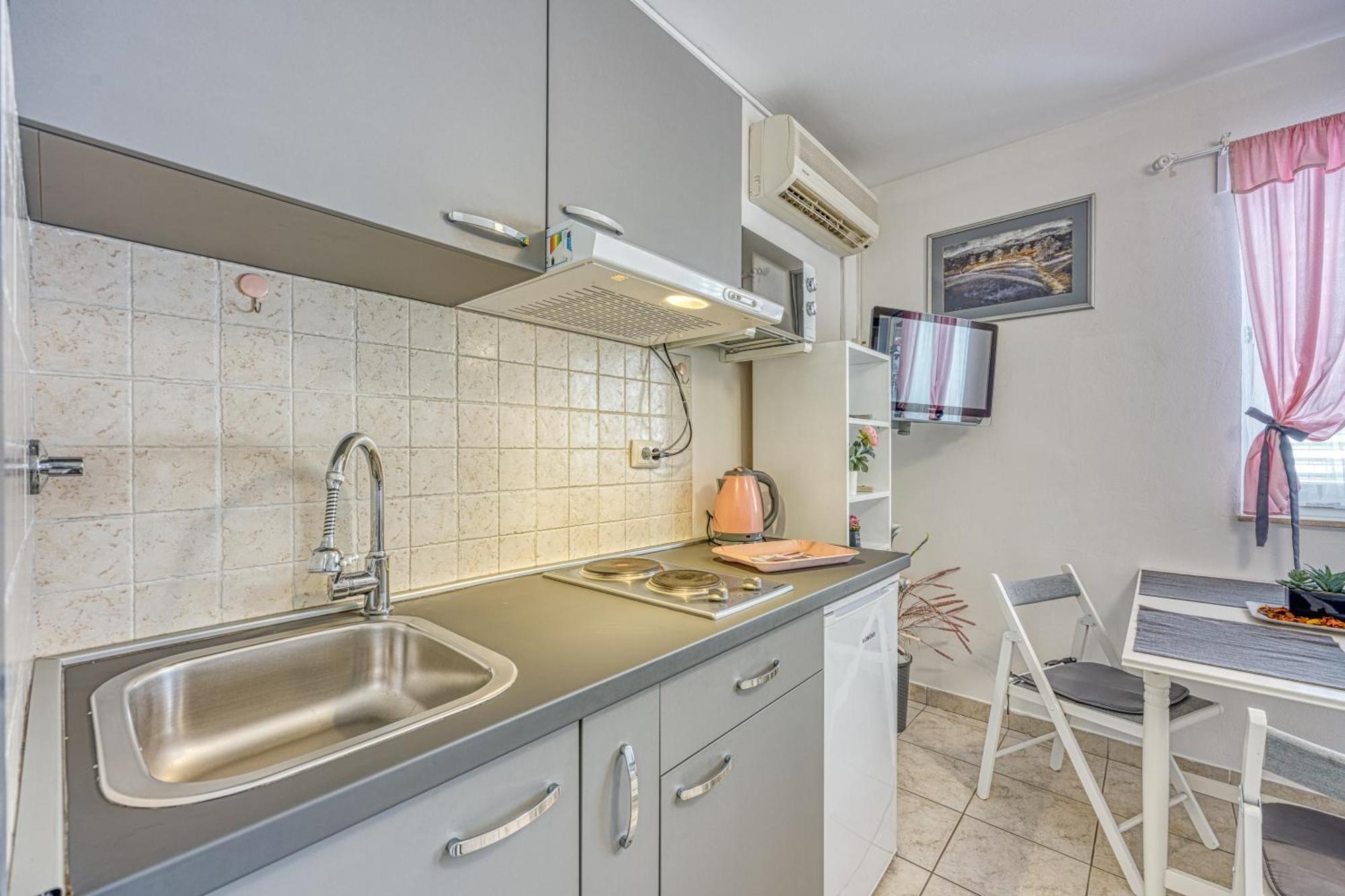 Studio Apartmani Ivanda Makarska Eksteriør billede