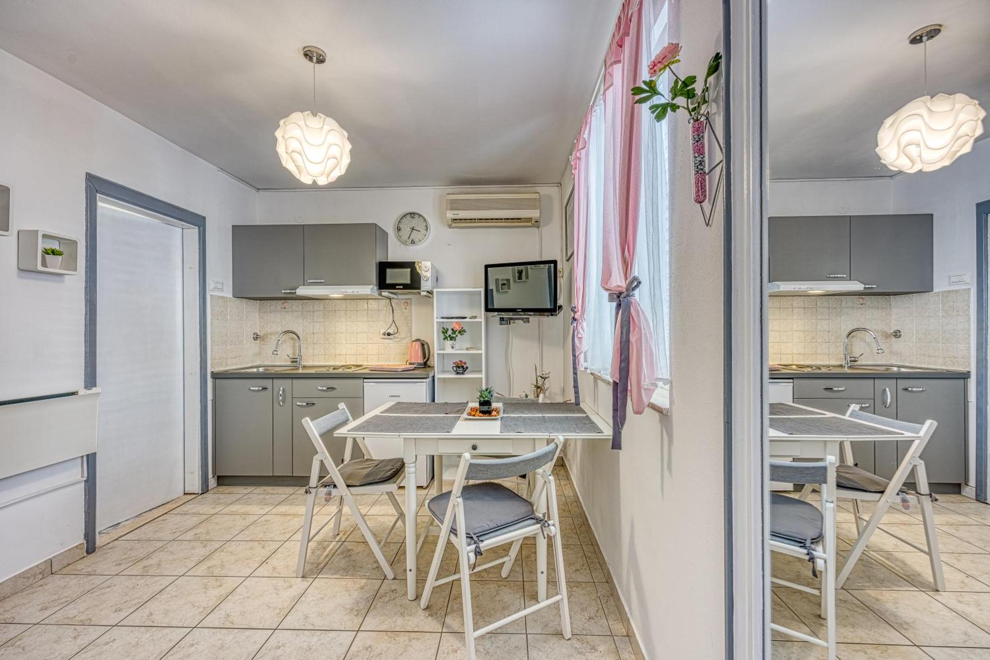 Studio Apartmani Ivanda Makarska Eksteriør billede