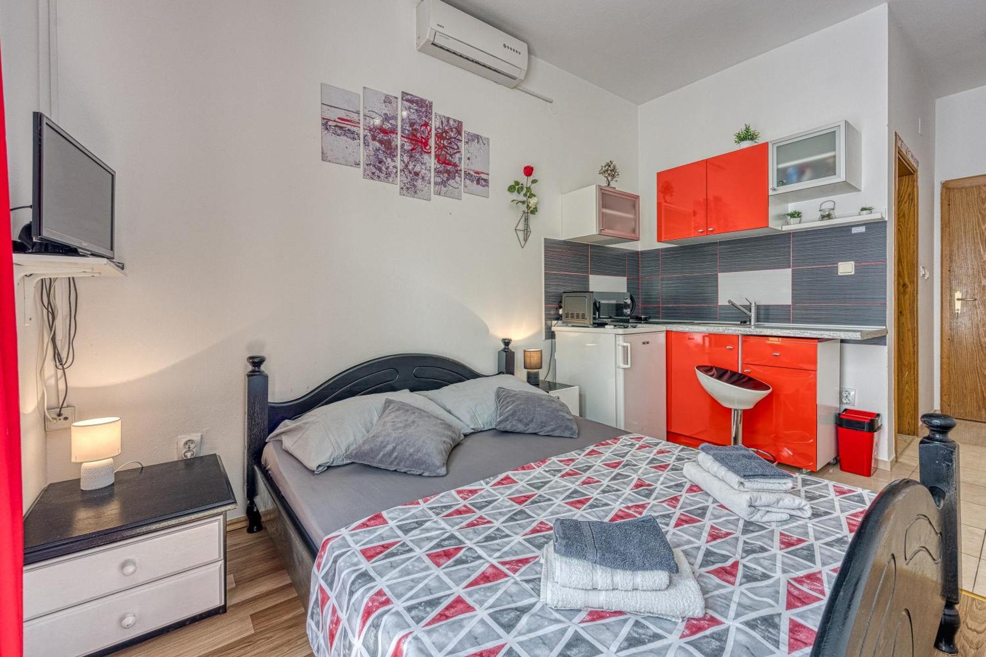 Studio Apartmani Ivanda Makarska Eksteriør billede