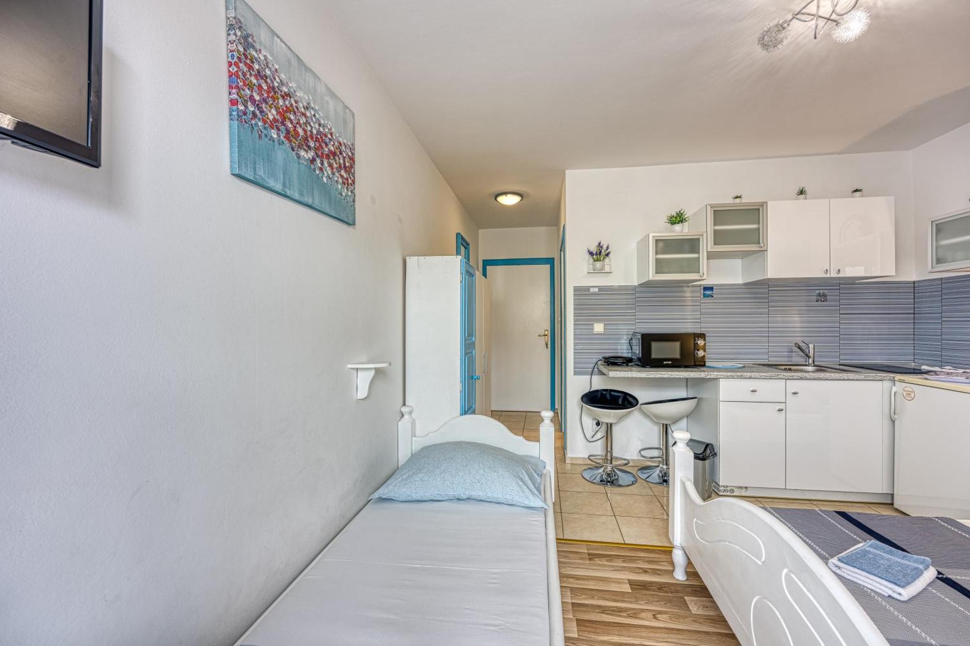 Studio Apartmani Ivanda Makarska Eksteriør billede