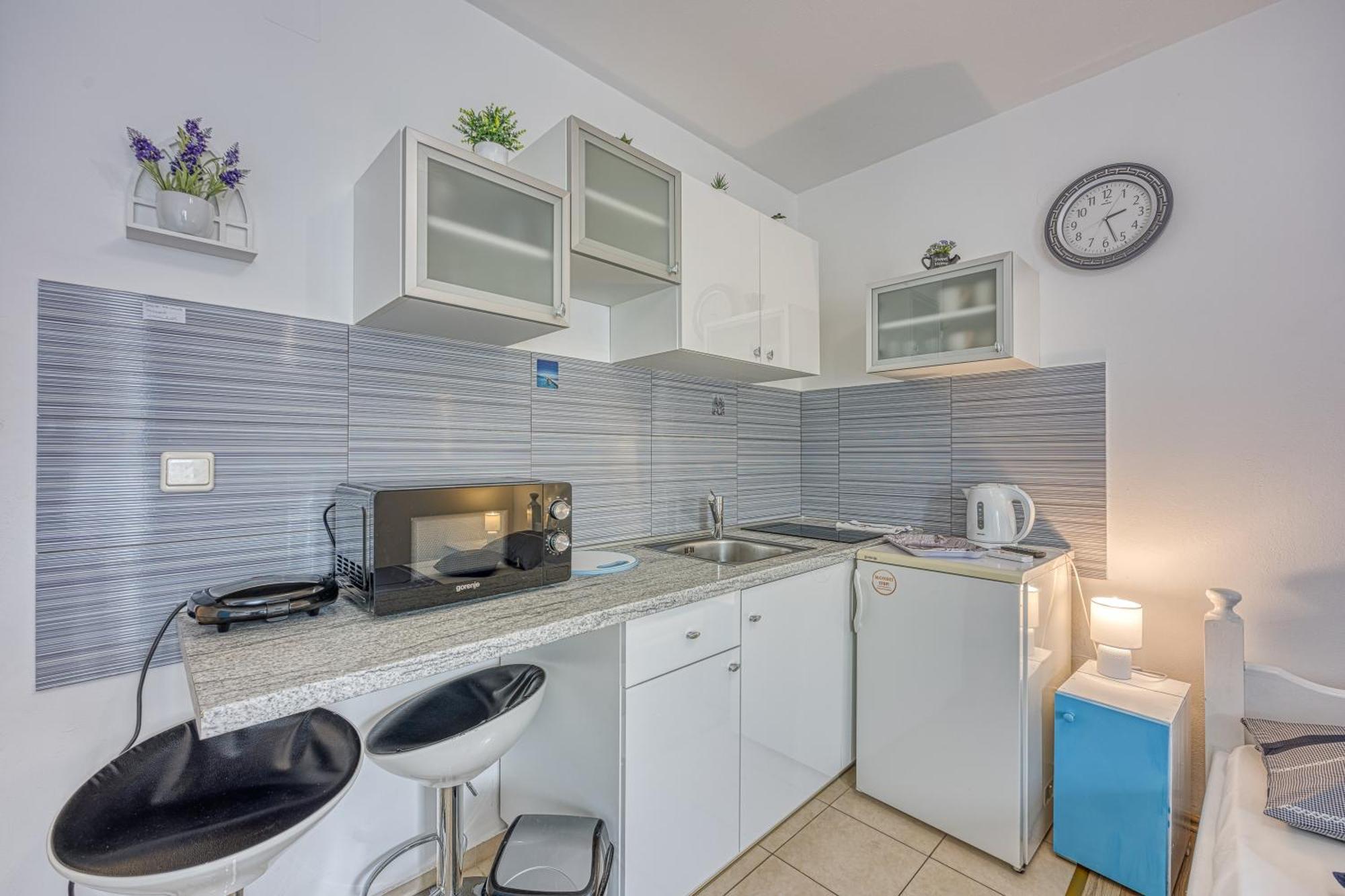Studio Apartmani Ivanda Makarska Eksteriør billede